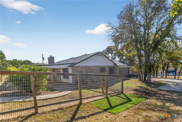 722 Stagecoach Trail, San Marcos, TX 78666