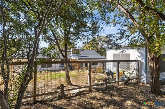 722 Stagecoach Trail, San Marcos, TX 78666