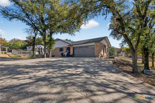 722 Stagecoach Trail, San Marcos, TX 78666