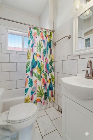 812 9th Street, West Des Moines, IA 50265