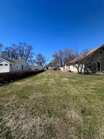 812 9th Street, West Des Moines, IA 50265