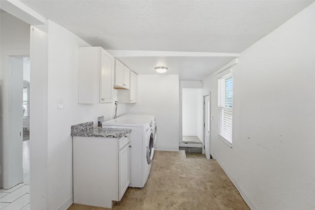 812 9th Street, West Des Moines, IA 50265