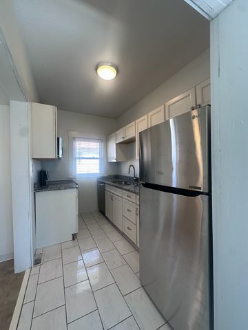 812 9th Street, West Des Moines, IA 50265