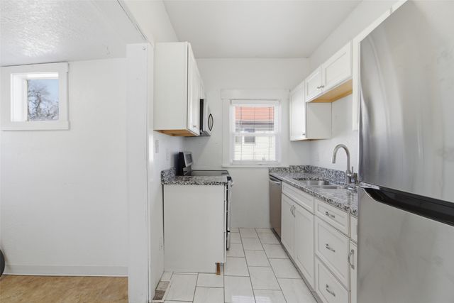 812 9th Street, West Des Moines, IA 50265