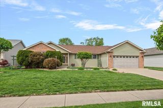 327 Osteen Lane, Chatham, IL 62629
