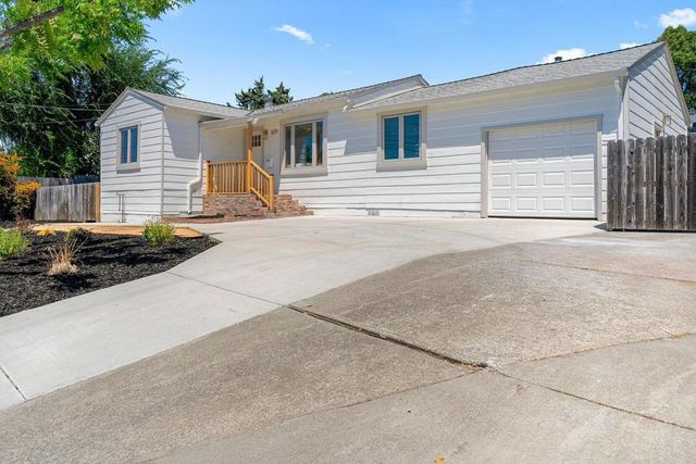 2271 Hemlock Avenue, Concord, CA 94520