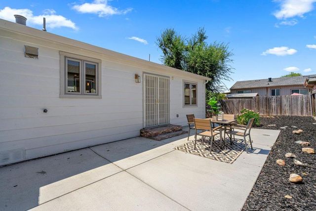 2271 Hemlock Avenue, Concord, CA 94520