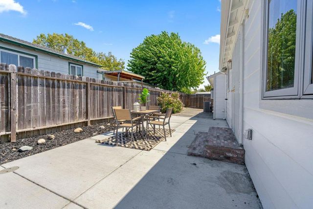 2271 Hemlock Avenue, Concord, CA 94520