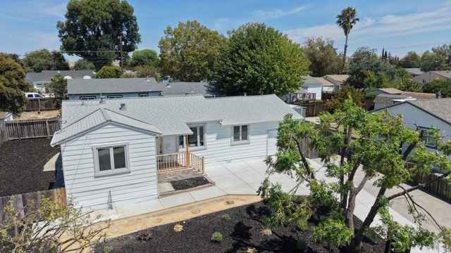 2271 Hemlock Avenue, Concord, CA 94520