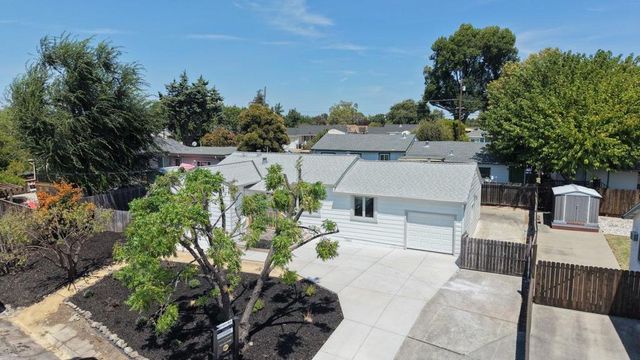 2271 Hemlock Avenue, Concord, CA 94520