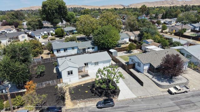 2271 Hemlock Avenue, Concord, CA 94520