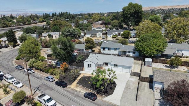 2271 Hemlock Avenue, Concord, CA 94520