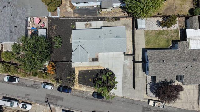 2271 Hemlock Avenue, Concord, CA 94520