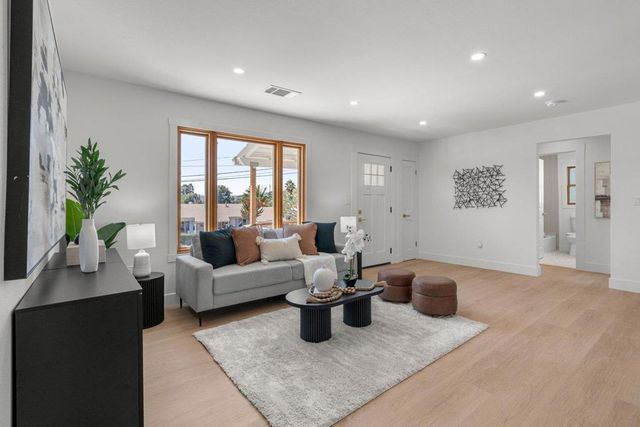 2271 Hemlock Avenue, Concord, CA 94520