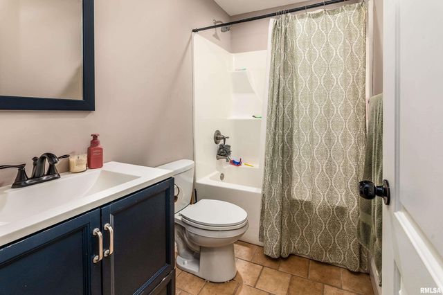 412 Noah Lane, Carterville, IL 62918