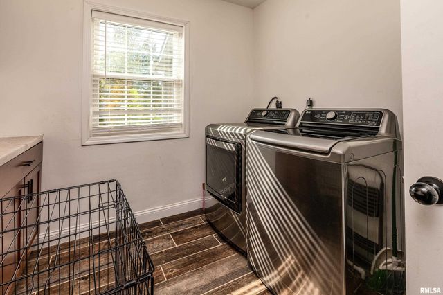 412 Noah Lane, Carterville, IL 62918