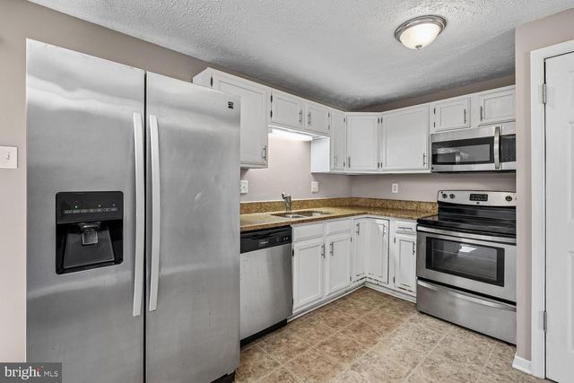 11106 HUNTINGTON WOODS CIR, Fredericksburg, VA 22407