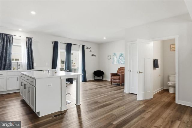 32 LYRIQ CT, Inwood, WV 25428