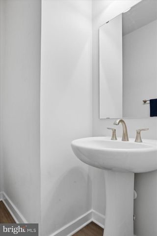 32 LYRIQ CT, Inwood, WV 25428