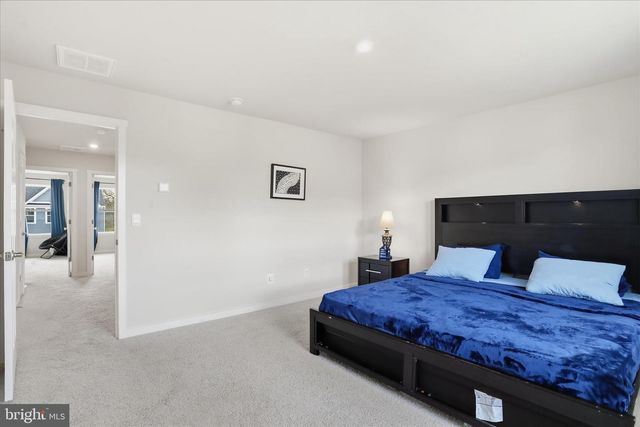 32 LYRIQ CT, Inwood, WV 25428