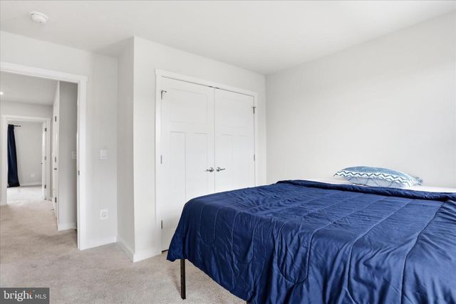 32 LYRIQ CT, Inwood, WV 25428