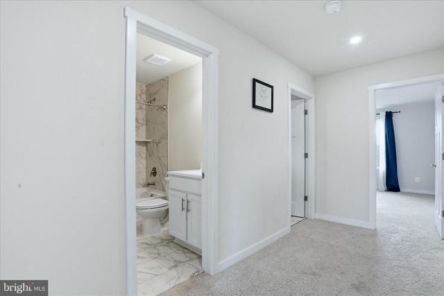 32 LYRIQ CT, Inwood, WV 25428