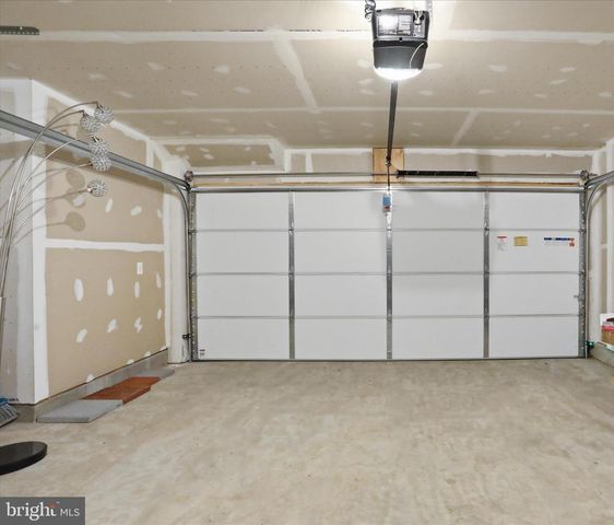 32 LYRIQ CT, Inwood, WV 25428