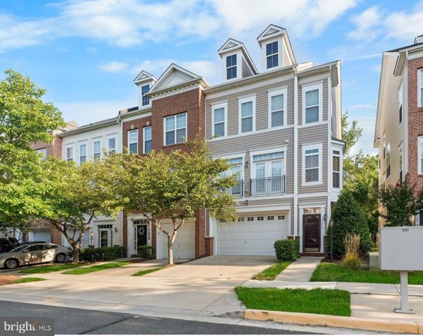 5610 HARTFIELD, Suitland, MD 20746