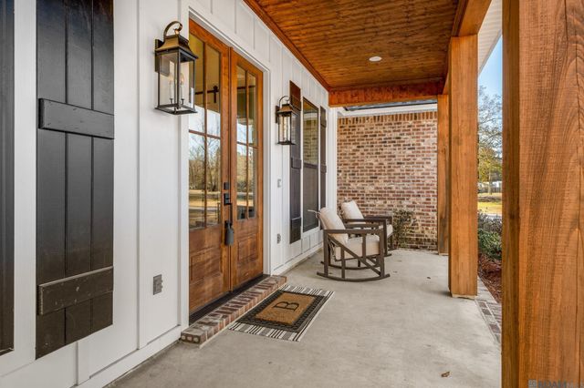 10598 Arnold Rd, Denham Springs, LA 70726