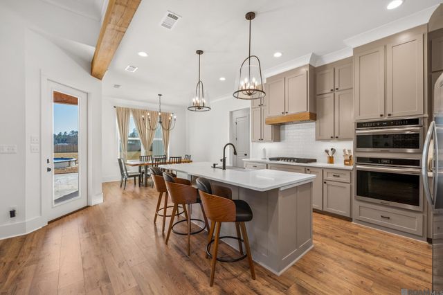 10598 Arnold Rd, Denham Springs, LA 70726