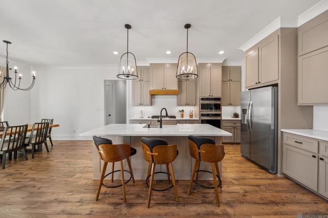 10598 Arnold Rd, Denham Springs, LA 70726