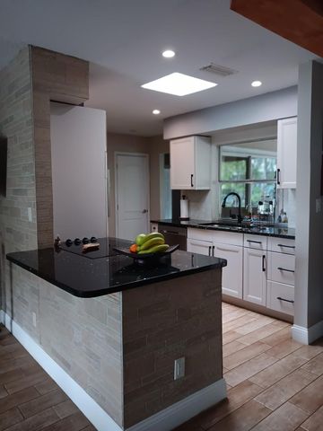 8204 NW 100th Terrace, Tamarac, FL 33321