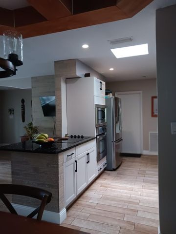 8204 NW 100th Terrace, Tamarac, FL 33321