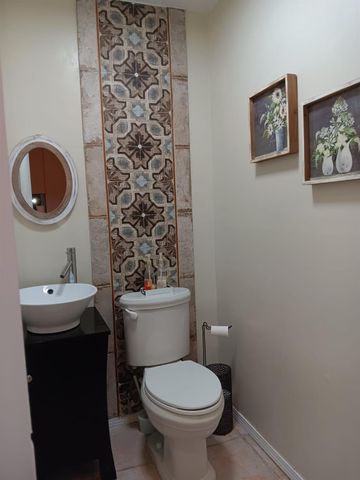 8204 NW 100th Terrace, Tamarac, FL 33321