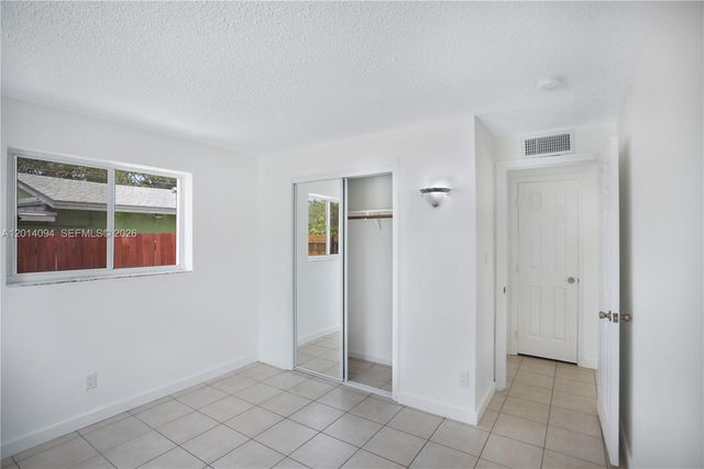 1522 SW 30th St 1, Fort Lauderdale, FL 33315