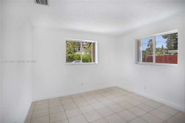 1522 SW 30th St 1, Fort Lauderdale, FL 33315