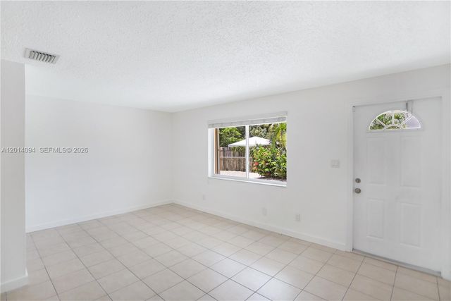 1522 SW 30th St 1, Fort Lauderdale, FL 33315