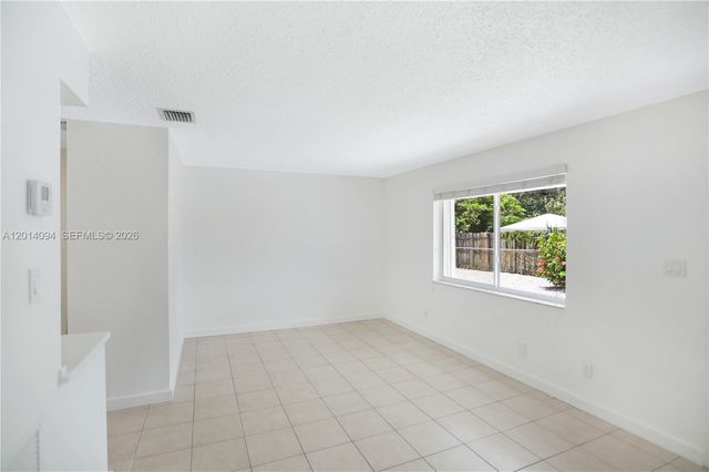 1522 SW 30th St 1, Fort Lauderdale, FL 33315
