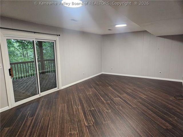 109 Ridgewood Forest Road, St Albans, WV 25177