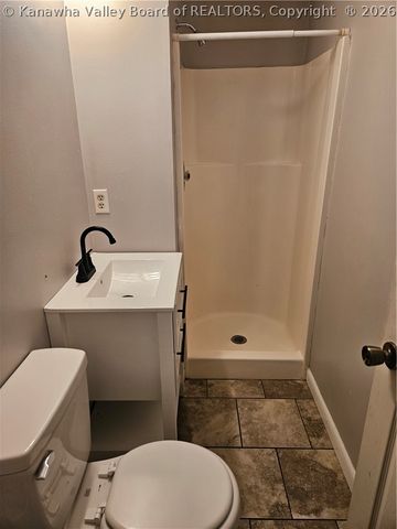 109 Ridgewood Forest Road, St Albans, WV 25177