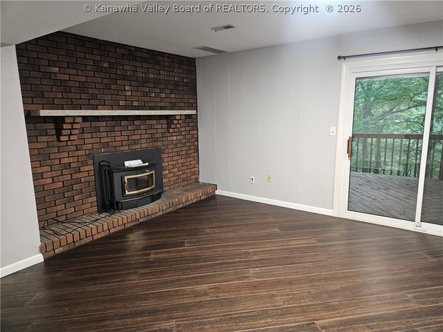109 Ridgewood Forest Road, St Albans, WV 25177