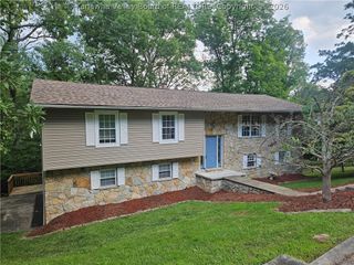 109 Ridgewood Forest Road, St Albans, WV 25177
