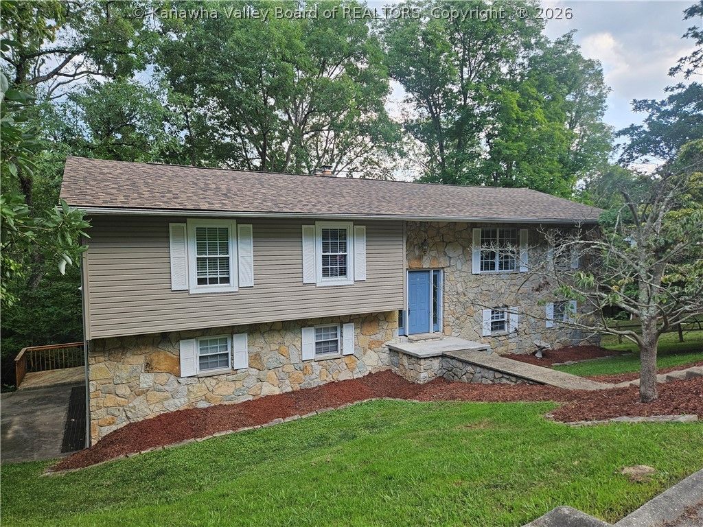 109 Ridgewood Forest Road, St Albans, WV 25177