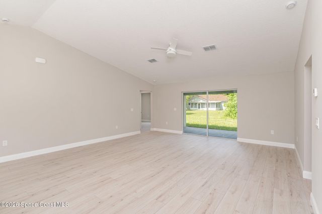 1526 Holcomb Street NW, Palm Bay, FL 32907