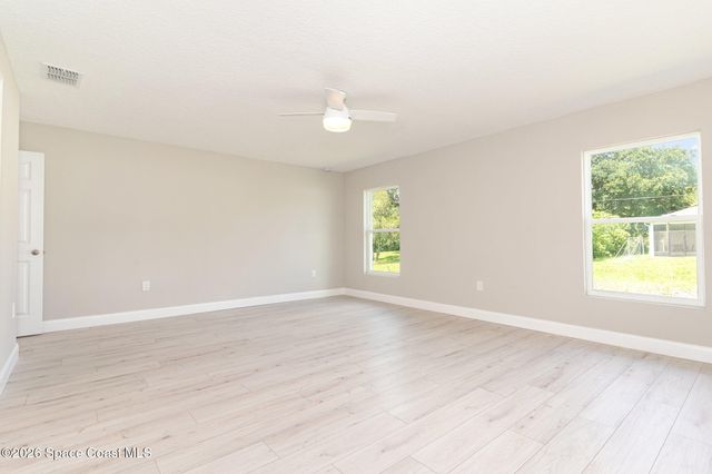 1526 Holcomb Street NW, Palm Bay, FL 32907