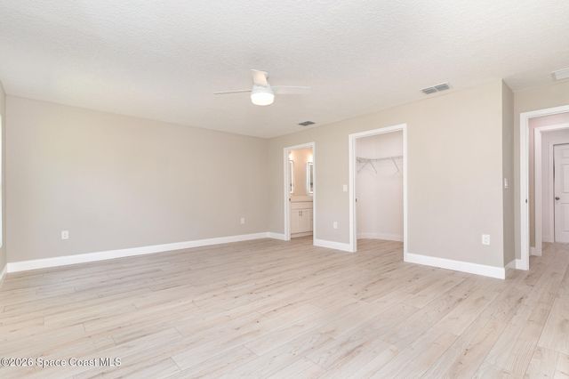 1526 Holcomb Street NW, Palm Bay, FL 32907