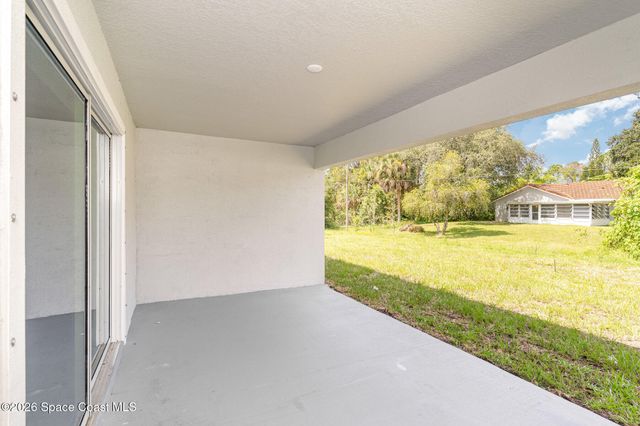 1526 Holcomb Street NW, Palm Bay, FL 32907