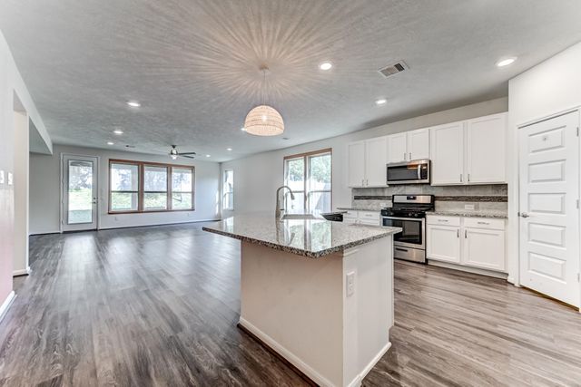 2103 Parnevik Place, Conroe, TX 77304