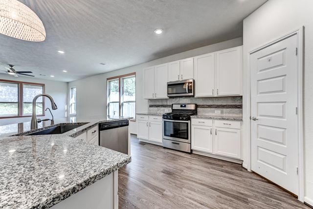 2103 Parnevik Place, Conroe, TX 77304