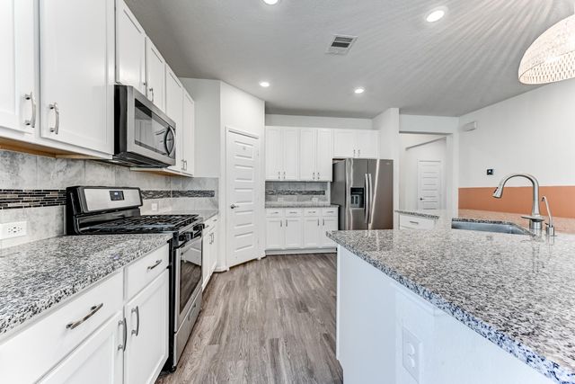 2103 Parnevik Place, Conroe, TX 77304